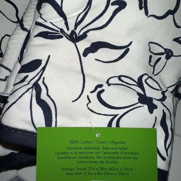 Kate Spade Black and White Floral Kitchen Linens Set - Picture 6 of 7